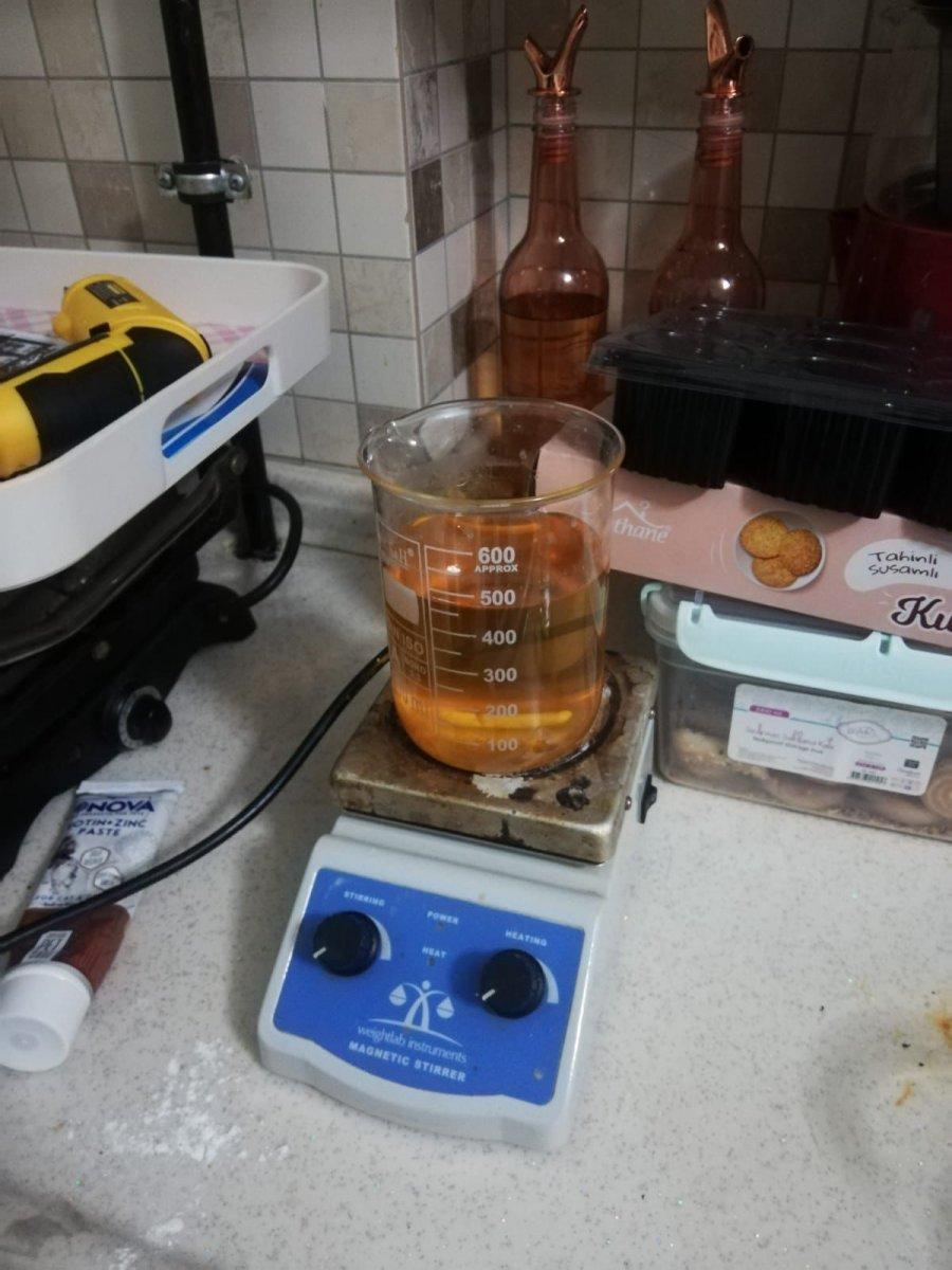 Konya'da kimyager ile sevgilisine uyuşturucu operasyonu