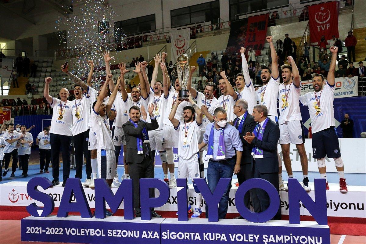 Kupa Voley'de Galatasaray'ı yenen Arkas Spor şampiyon