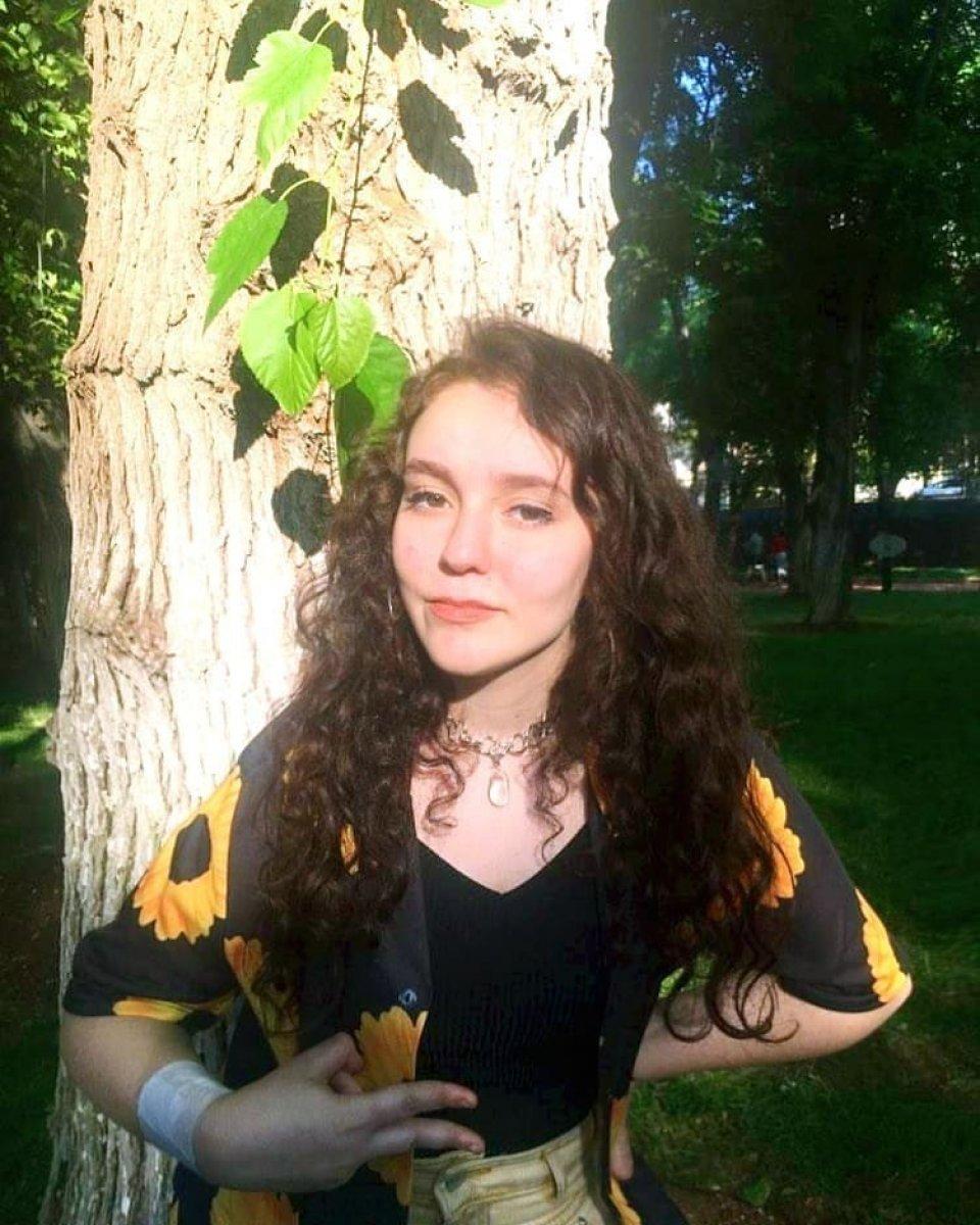 Gaziantep'te ehliyetsiz sürücü liseli kızlara çarptı: 1 ölü, 1 yaralı