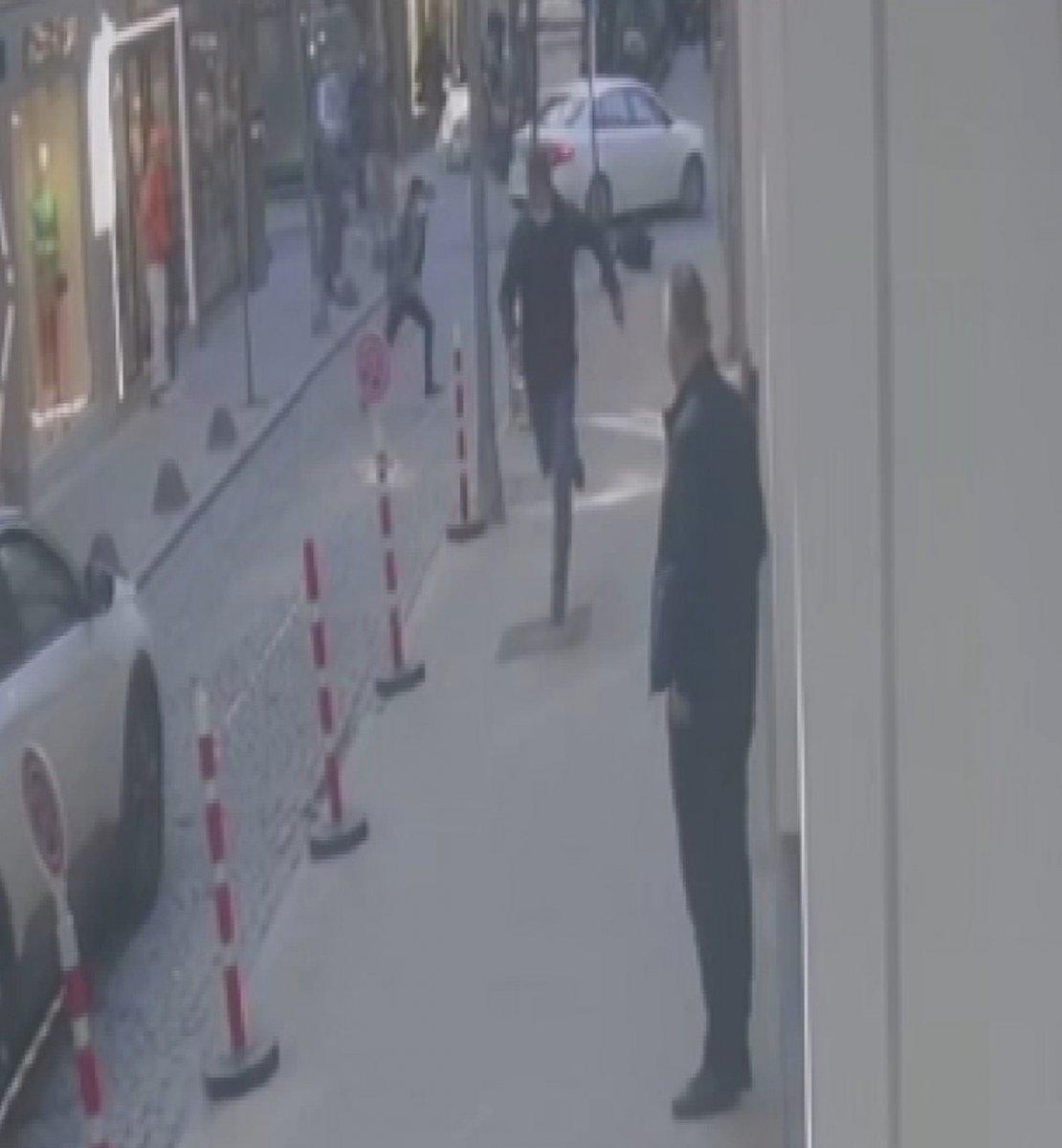 Nişantaşı'nda silahlı saldırı: Bağcıklarını bağladığı sırada vurdu