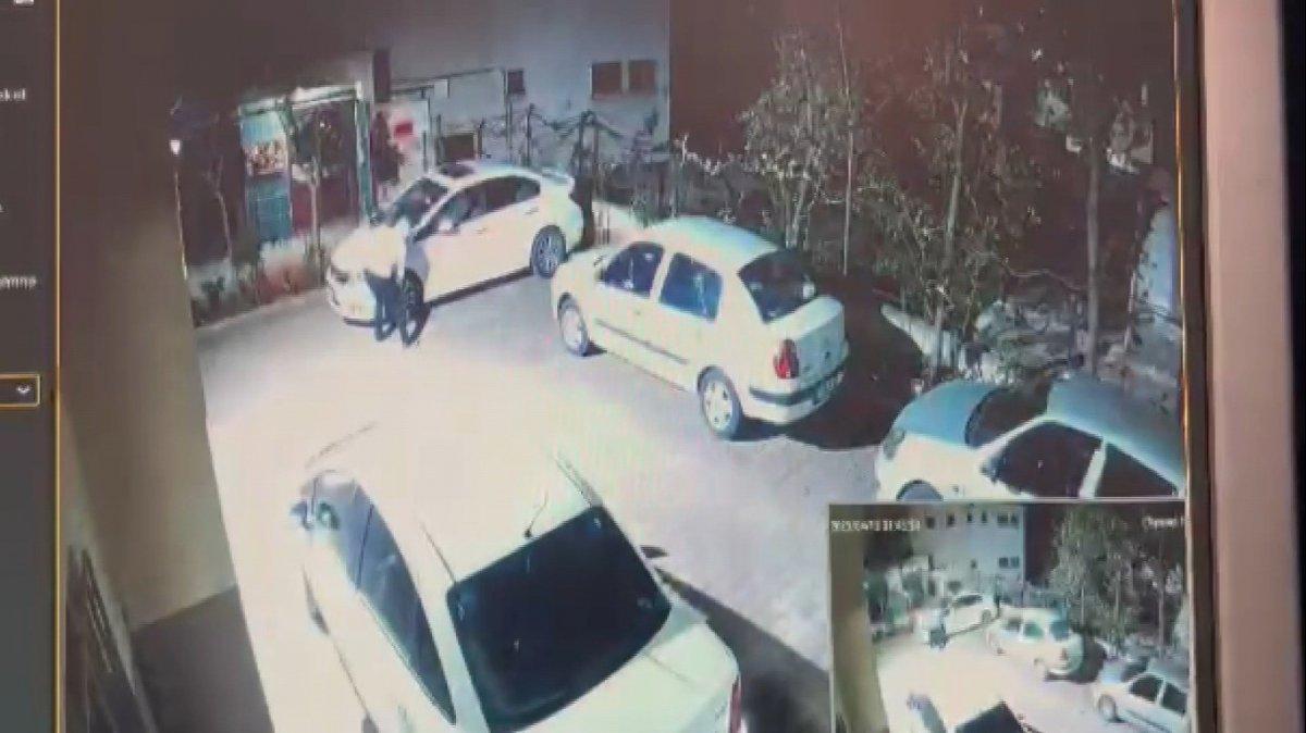 Antalya'da otoparktaki otomobillerin lastiklerini patlattı