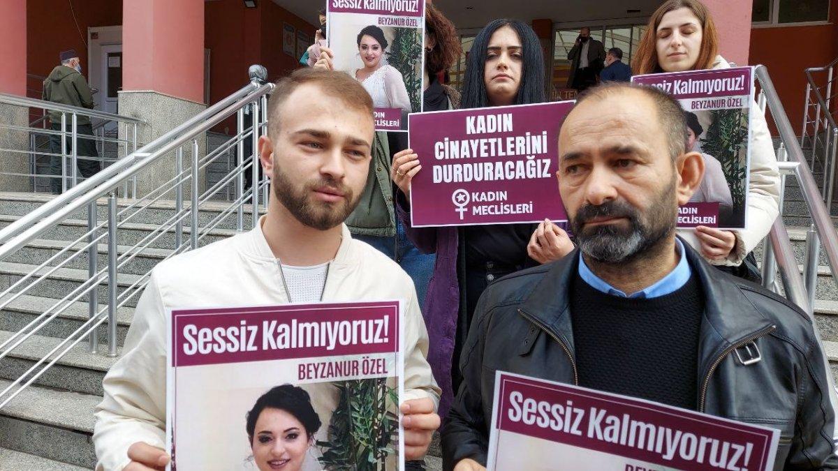 Kocaeli'de eşini öldürmekten suçlanan sanığın, ses kaydı dinletildi