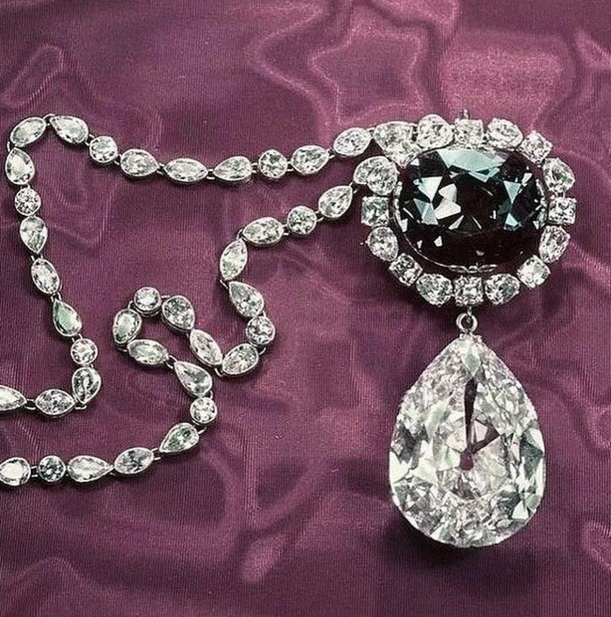 Claudia Heffner Peltz'in Osmanlı yadigarı kolyesi