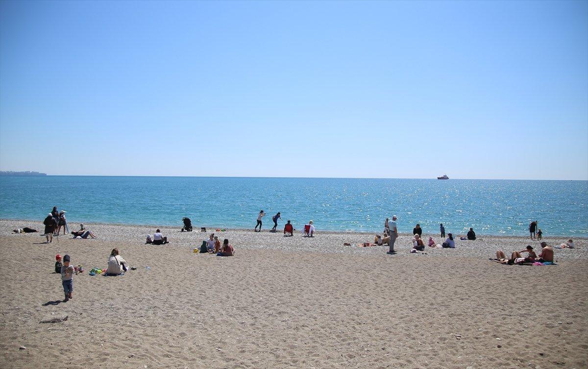 Antalya'da yaz sezonu geliyor: Hava sıcaklığı 20 derece