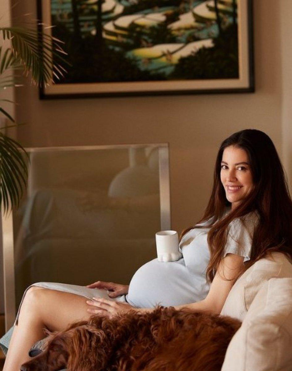 Başak Dizer'den yeni hamilelik pozları