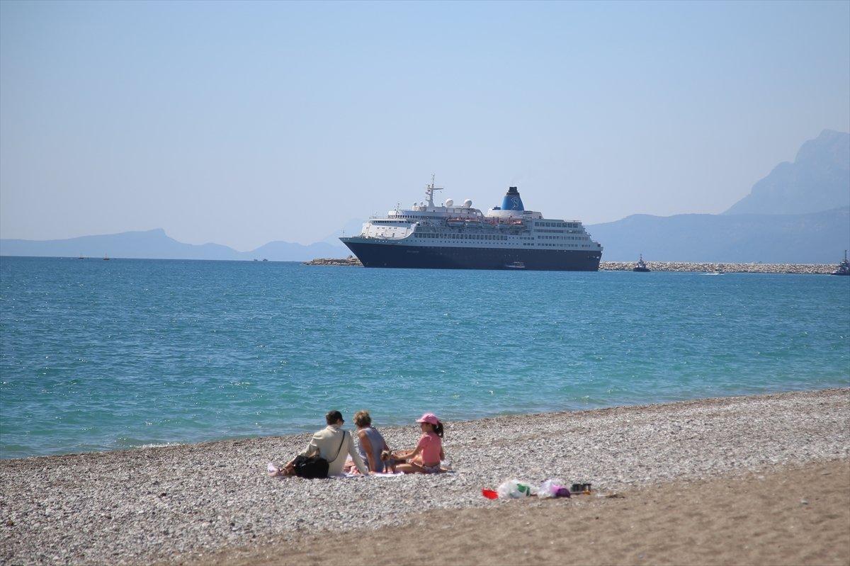 Antalya'da yaz sezonu geliyor: Hava sıcaklığı 20 derece