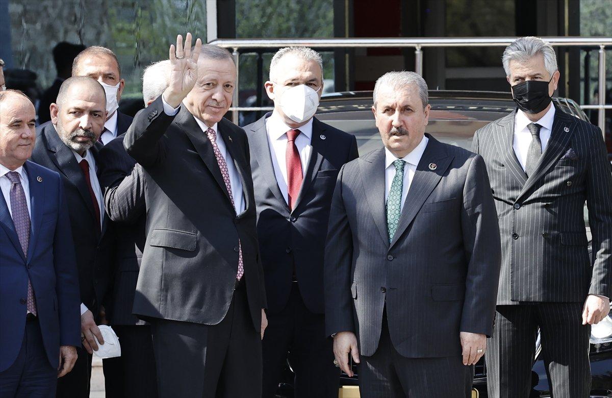 Cumhurbaşkanı Erdoğan'dan Mustafa Destici ziyareti