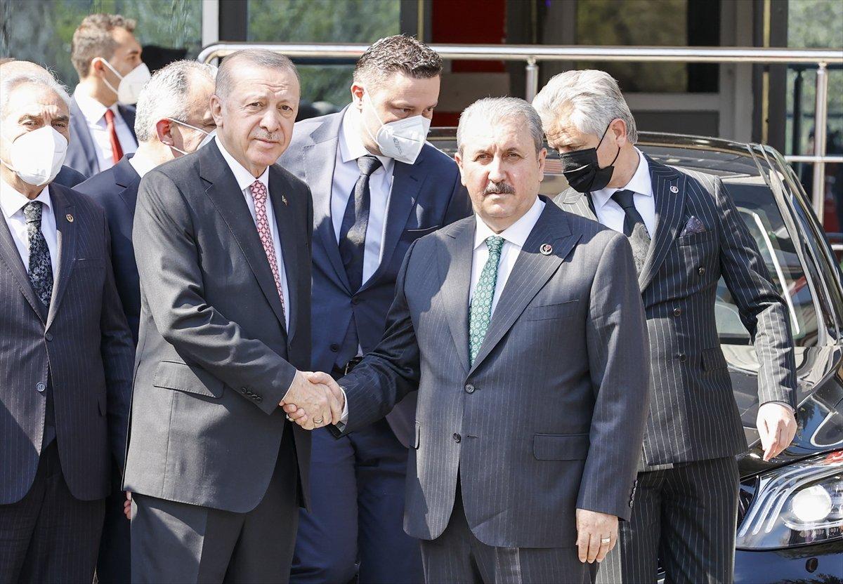 Cumhurbaşkanı Erdoğan'dan Mustafa Destici ziyareti