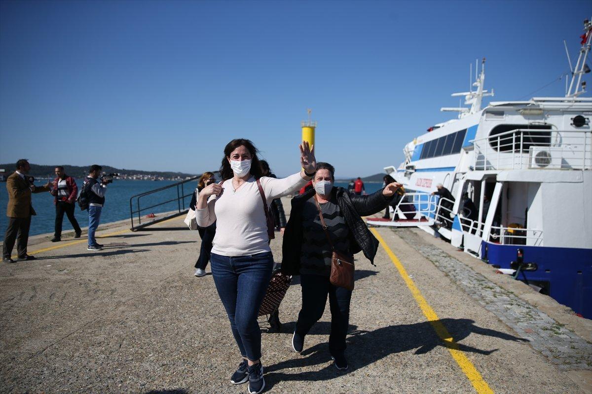 İlk turist kafilesi, Midilli'den Ayvalık'a geldi