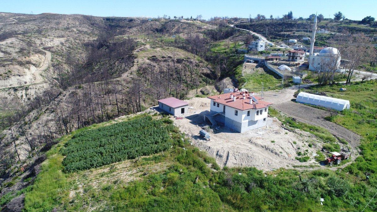 Manavgatlı yangın mağdurlarına müjde: Evler tamamlanmak üzere