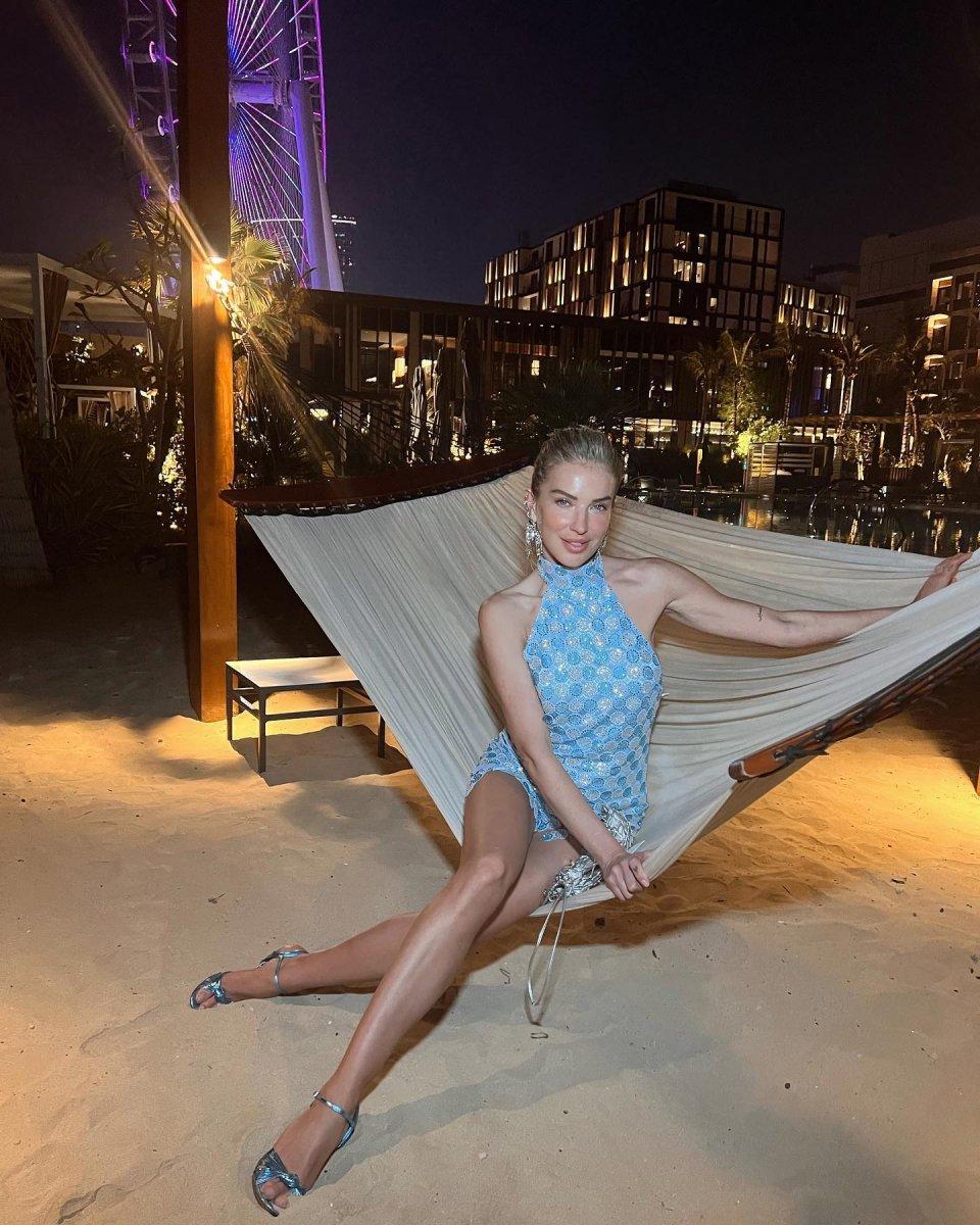 Burcu Esmersoy, çalışanlarını Dubai'ye götürdü