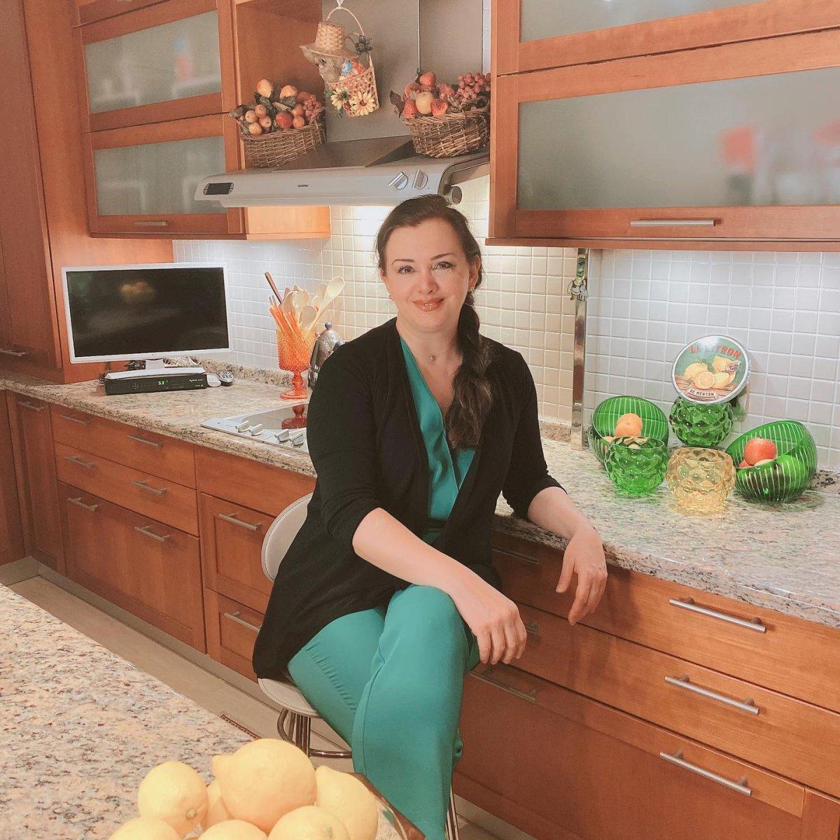 Esra Ceyhan, kızını büyüttü