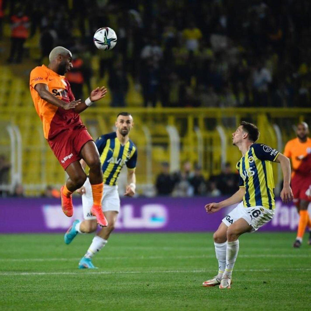 Galatasaray'da sezon sonu 9 isim ayrılacak