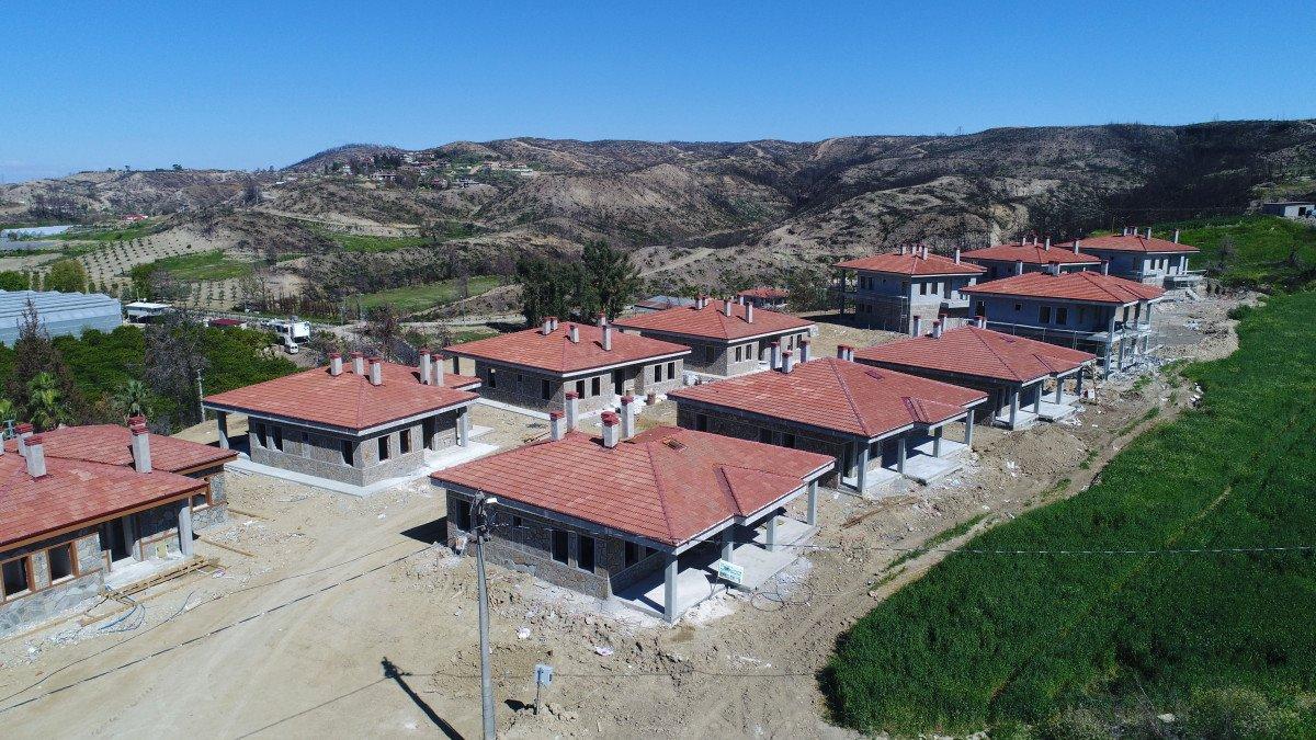 Manavgatlı yangın mağdurlarına müjde: Evler tamamlanmak üzere