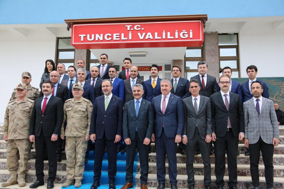 Gençlik ve Spor Bakanı Kasapoğlu öğrencilerle iftar yaptı