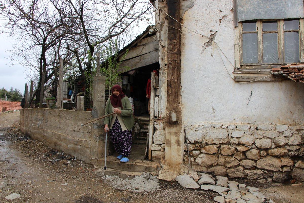 Amasya'da arsasını sattı, köyüne Kur'an kursu yaptırdı