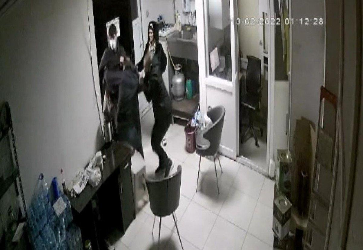 İstanbul'da Suriyeli kadın, eski eşini dövdürdü