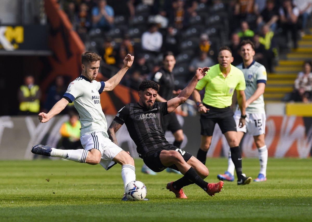 Hull City, Cardiff City'yi mağlup eti
