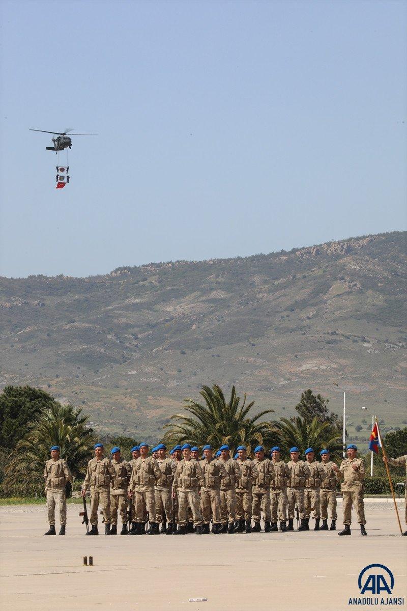 İzmir'de jandarmalar terörle mücadele eğitimlerini tamamladı