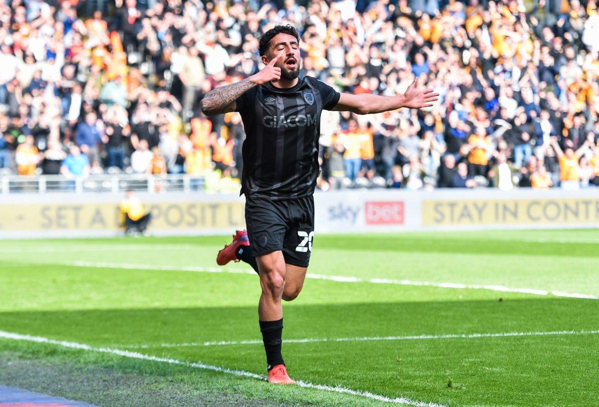 Hull City, Cardiff City'yi mağlup eti