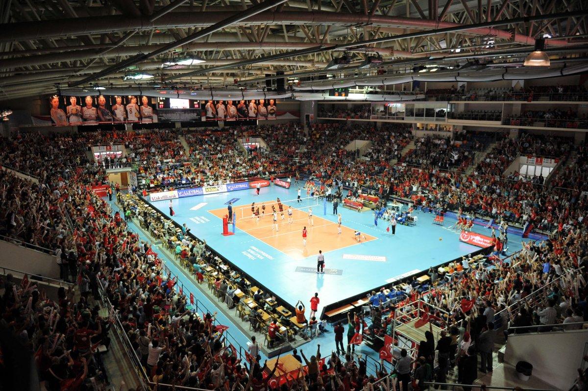 2022 Kupa Voley finali: VakıfBank - Fenerbahçe maçı ne zaman, saat kaçta?