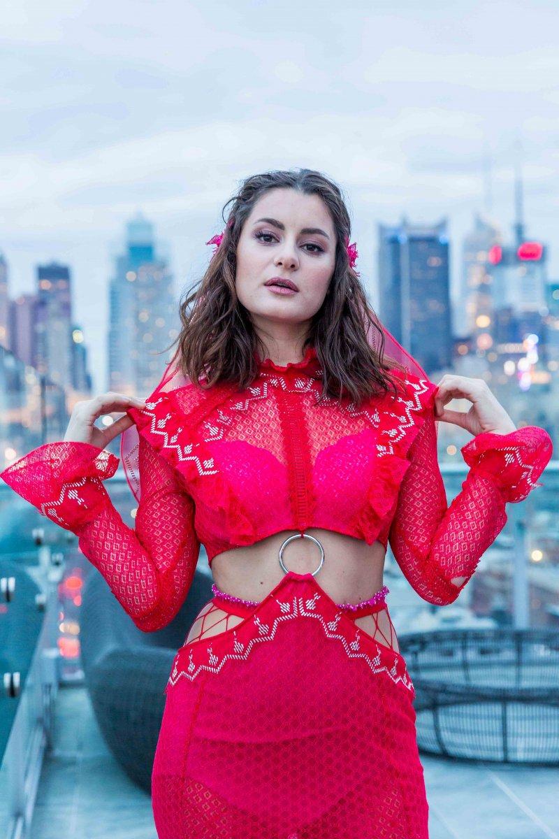 Atiye'den eşiyle ilk paylaşım