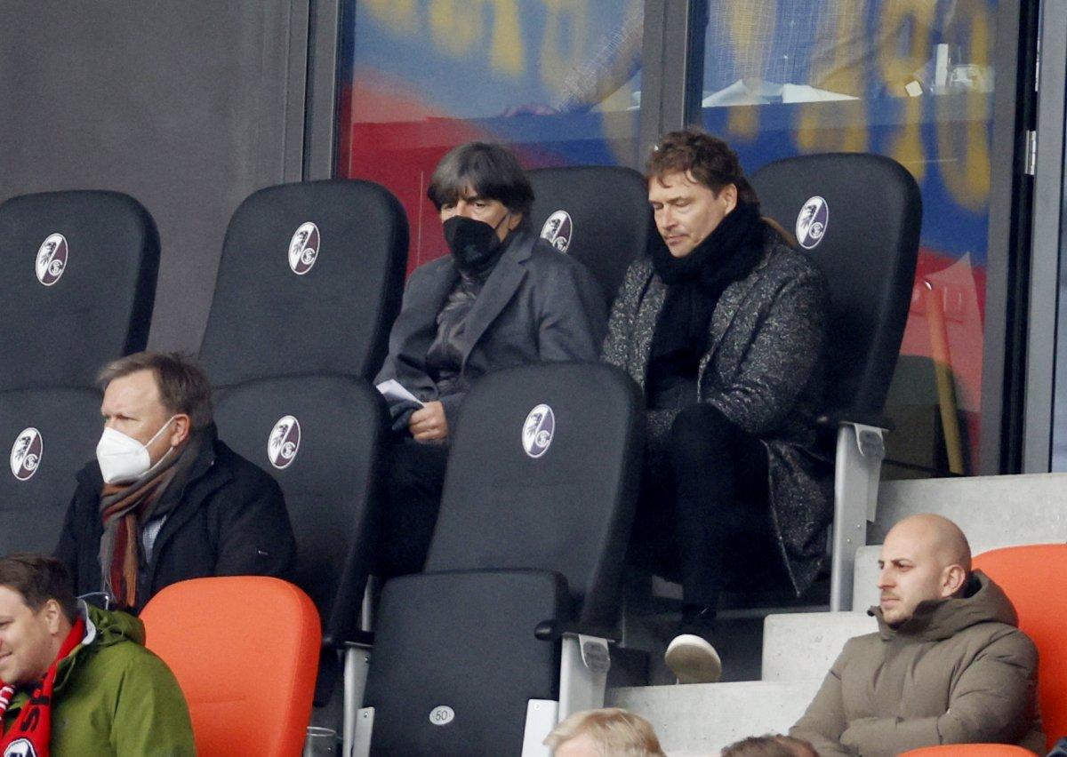 Joachim Löw, Fenerbahçe'den dünyaları istedi