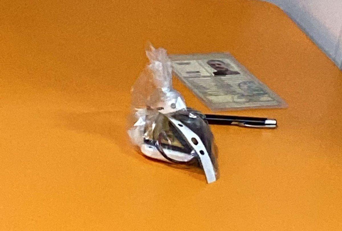 Bursa'da sınava girdi, kopya düzeneği ile yakalandı