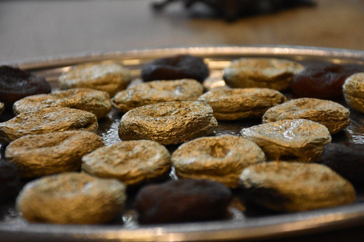 Malatya’da altın kayısının tanesi 200 liradan satışa çıktı