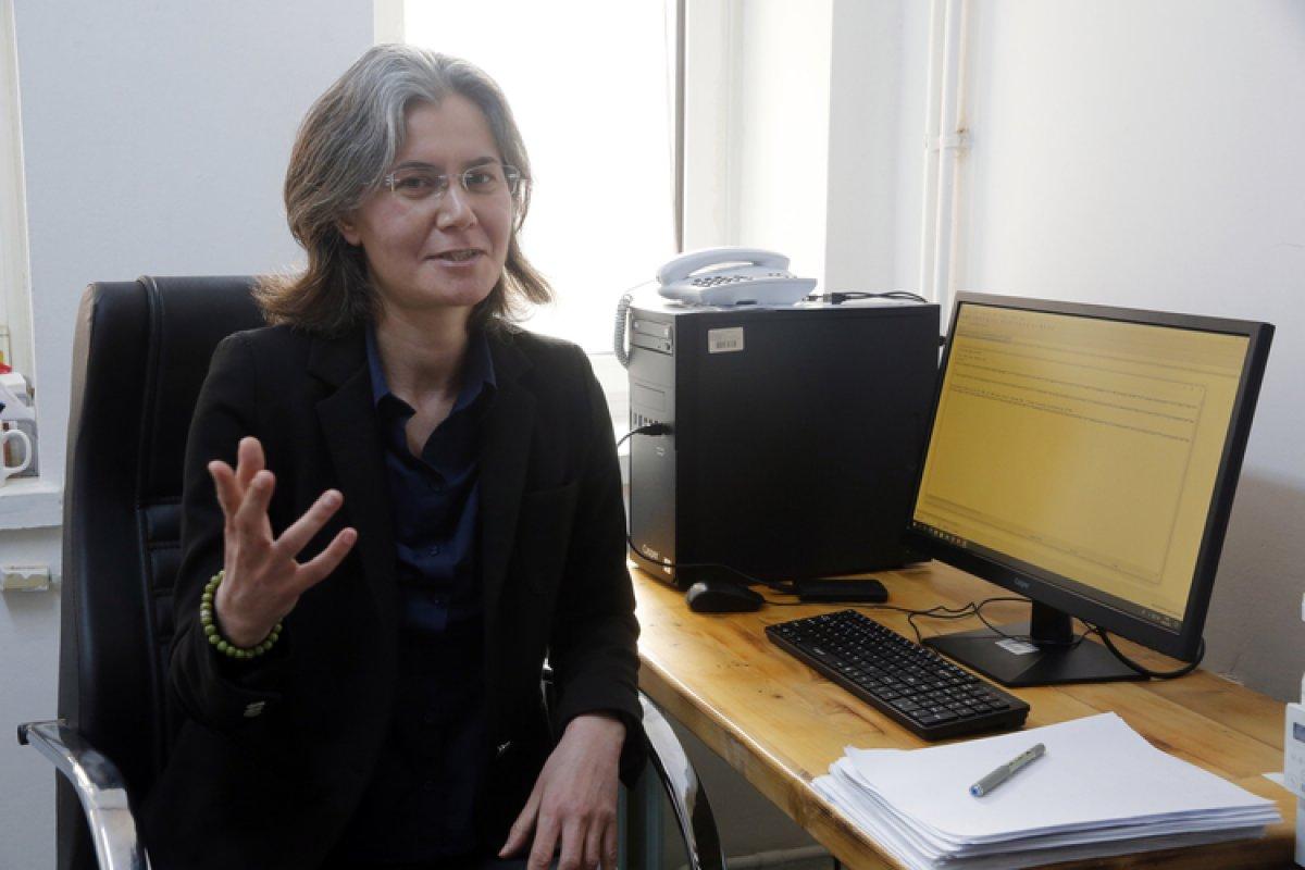 Polis olarak başladığı iş hayatına bilim insanı olarak devam ediyor