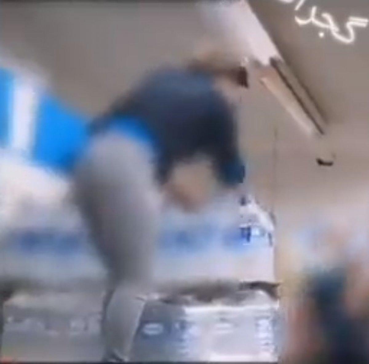 İstanbul'da market çalışanı kadınları gizlice çeken Pakistanlı yakalandı