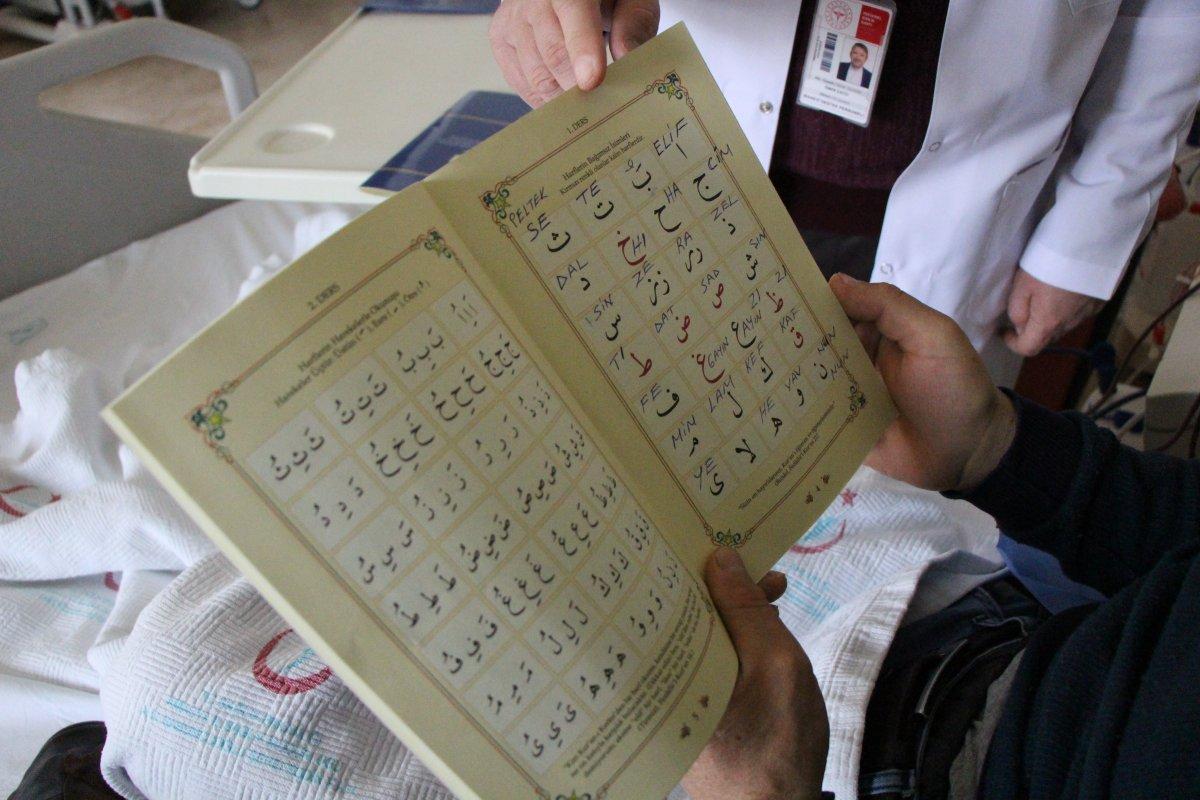 Amasya'da diyaliz ünitesinde bekleyenlere Kur'an öğretiliyor