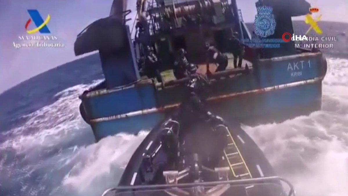 İspanya’da 2 ton 900 kg kokain ele geçirildi