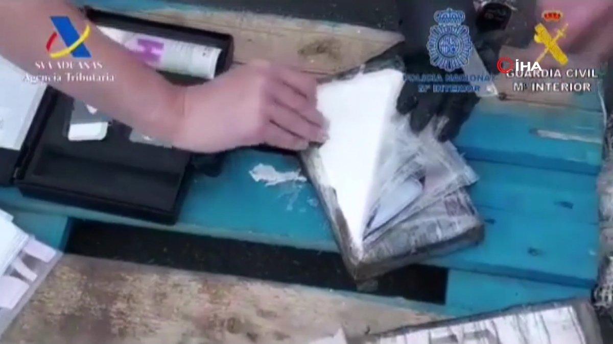 İspanya’da 2 ton 900 kg kokain ele geçirildi