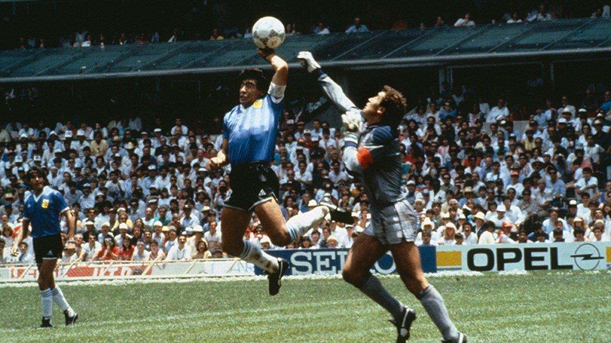 Maradona'nın 1986 Dünya Kupası'nda giydiği forma satışa çıkarılıyor