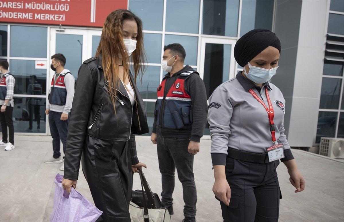 Türkiye, geri gönderme merkezlerinin kapasitesini 20 bine çıkaracak