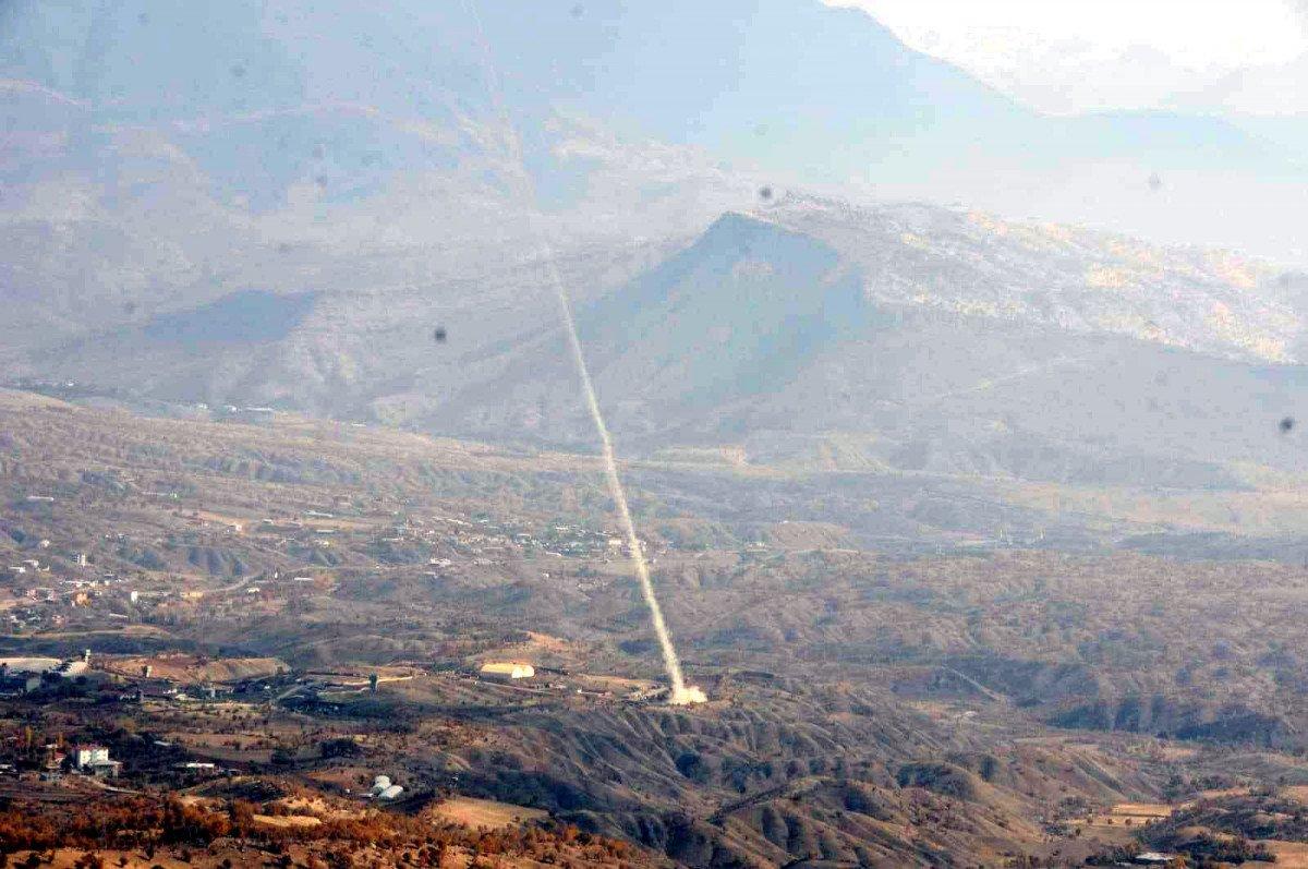 Irak'ın kuzeyindeki PKK hedefleri Hakkari'den vuruldu