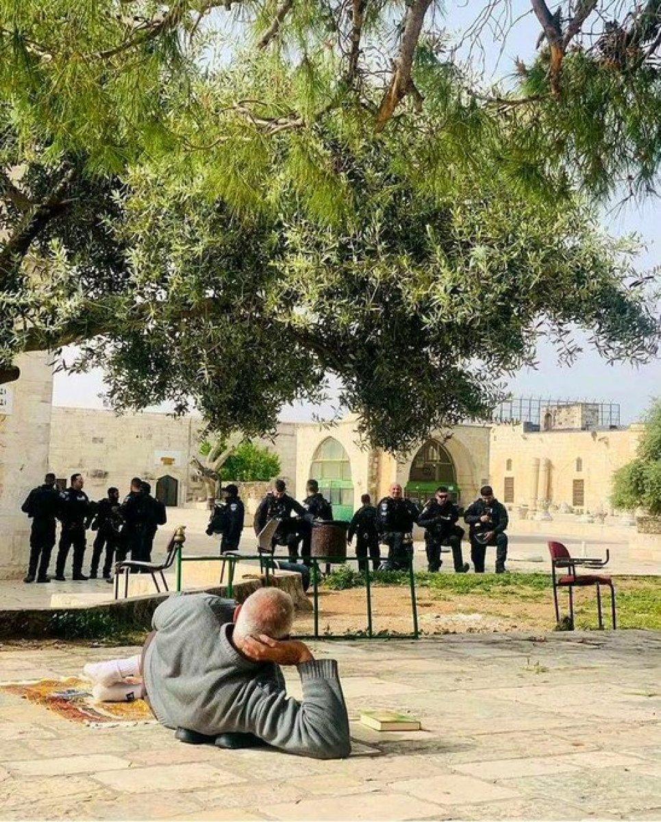 Filistinlilerden İsrail askerlerine direniş