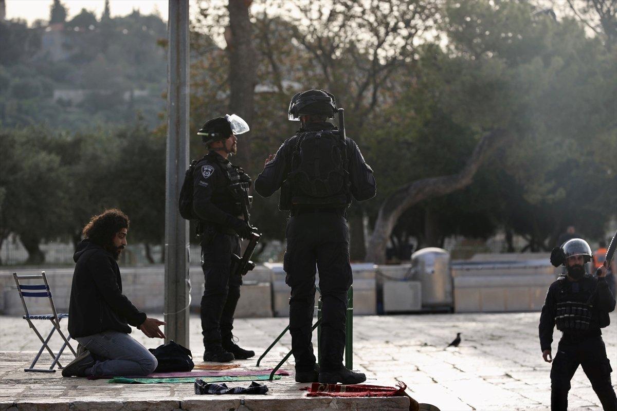 Filistinlilerden İsrail askerlerine direniş