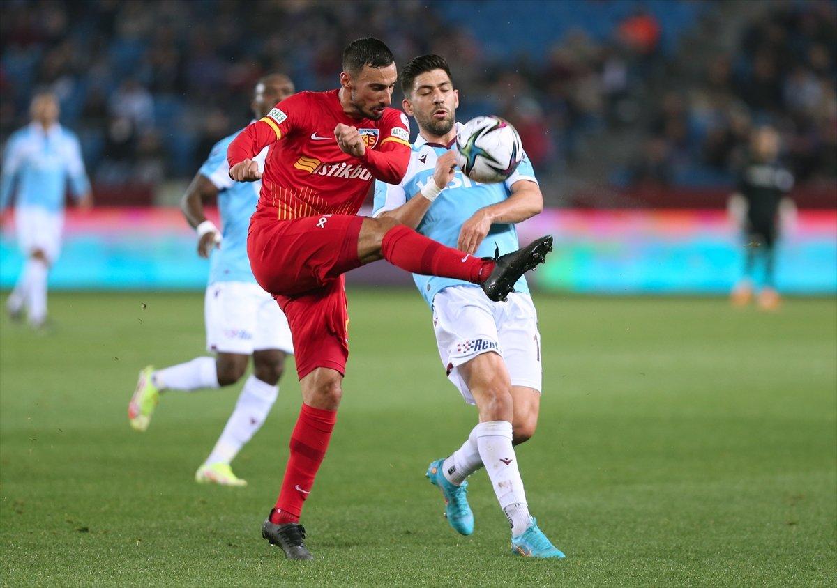 Trabzonspor kupa yarı final ilk maçında Kayserispor'u yendi