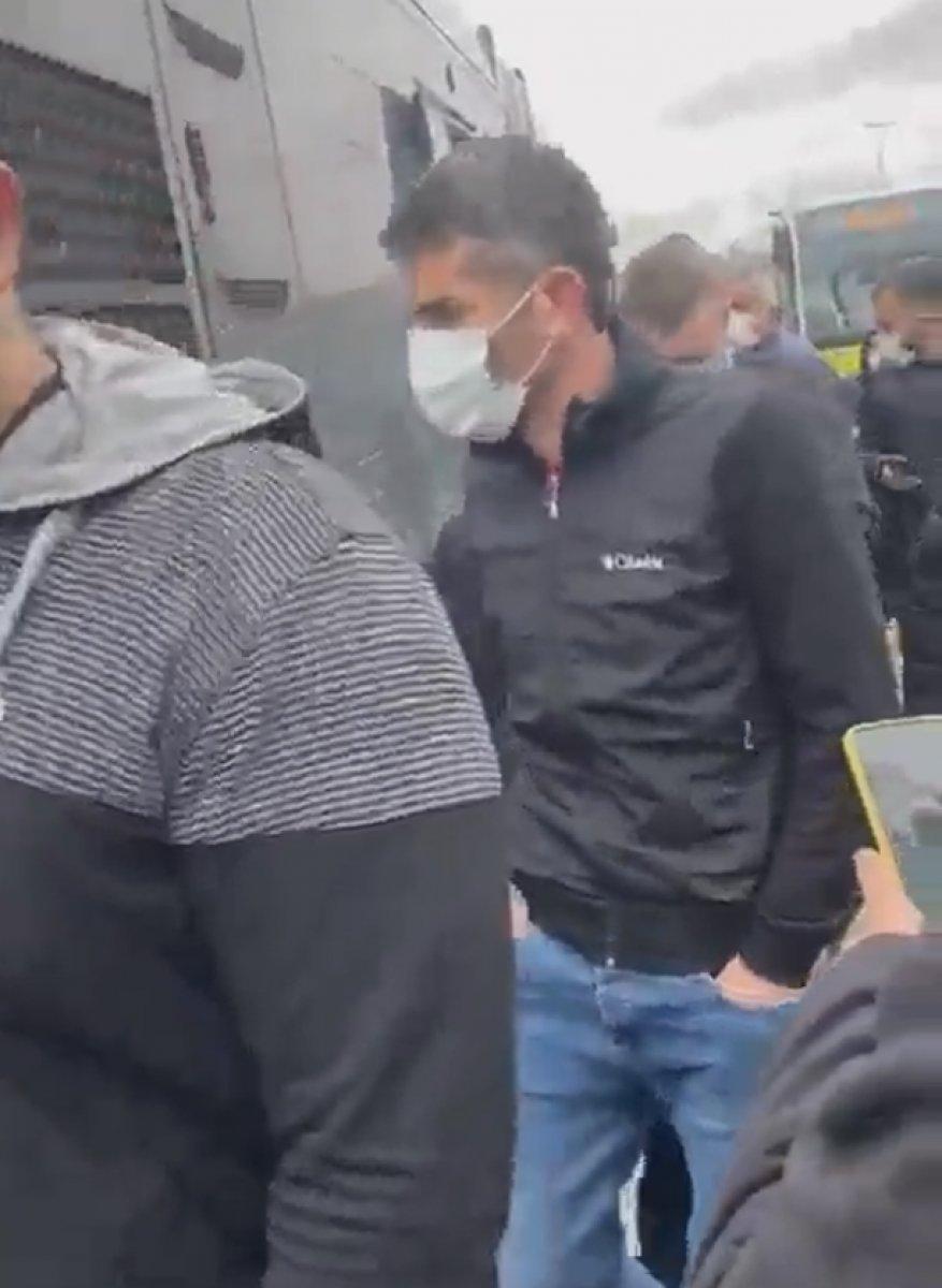 İBB'nin 1 hafta önce filoya kattığı metrobüs arızalandı