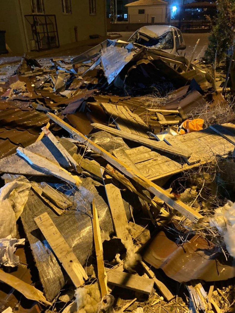 Kayseri'de üzerine çatı düşen engelli öldü