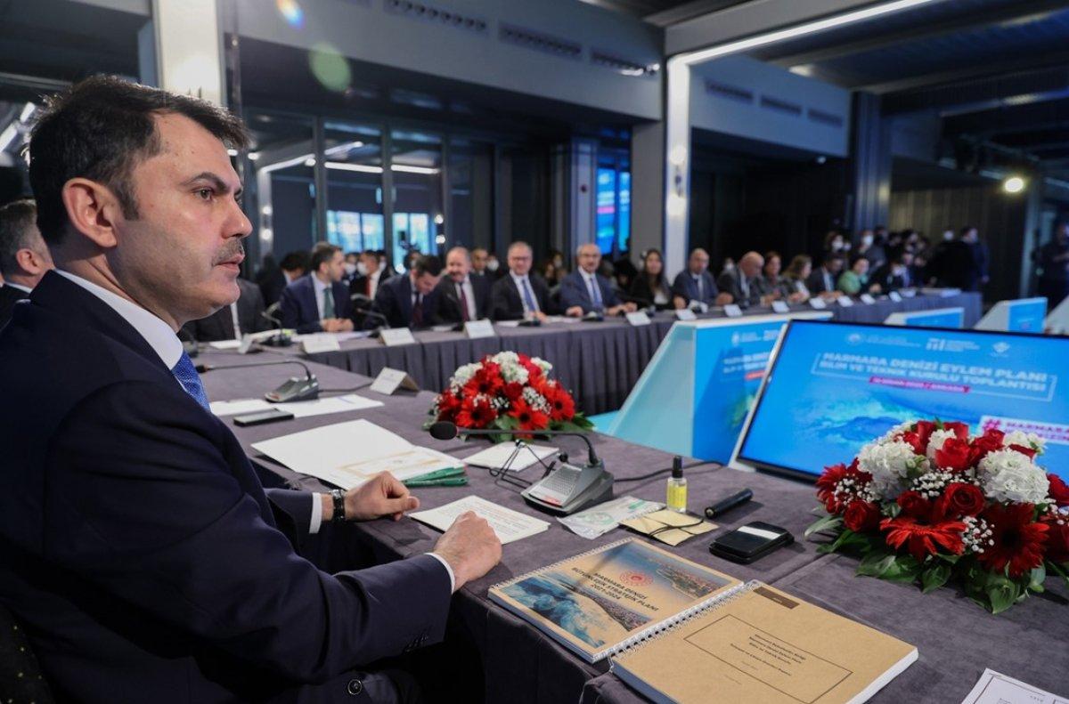 Murat Kurum: Marmara Denizi'nde müsilaja rastlanmadı