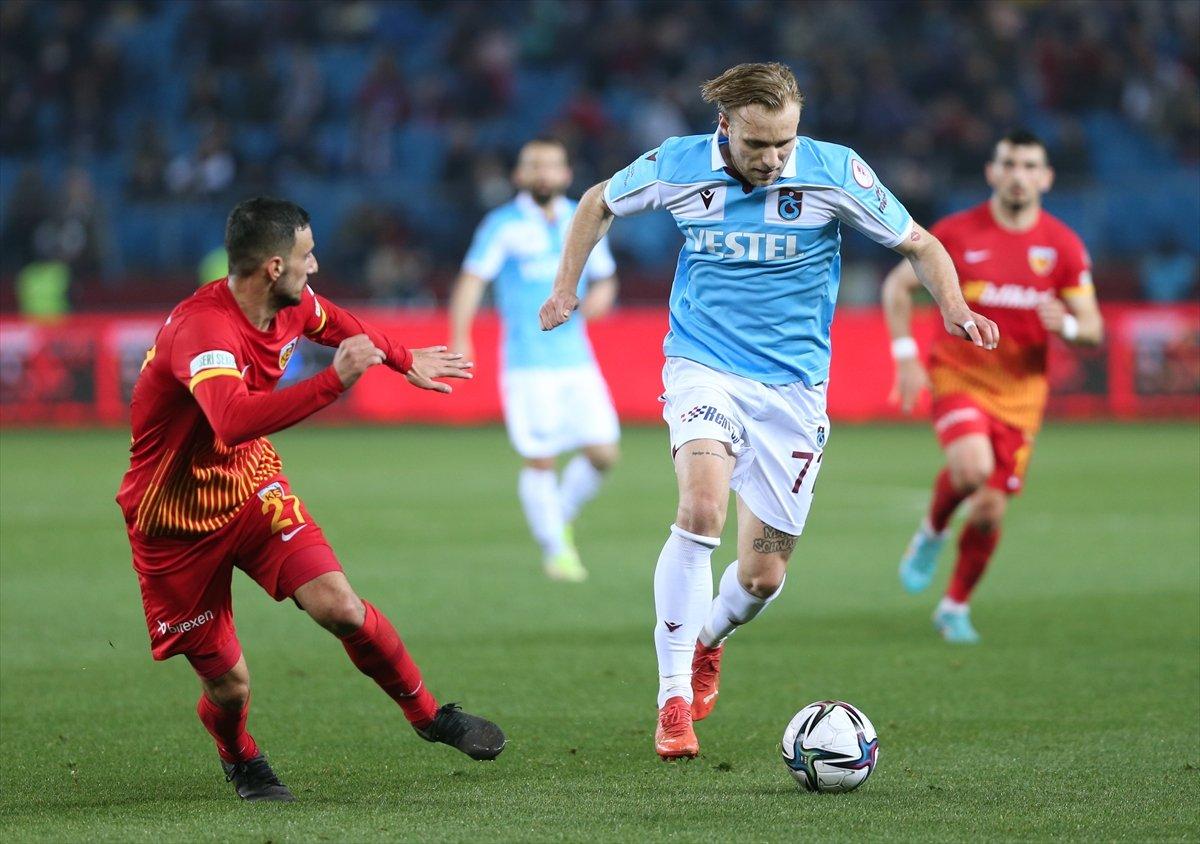 Trabzonspor kupa yarı final ilk maçında Kayserispor'u yendi
