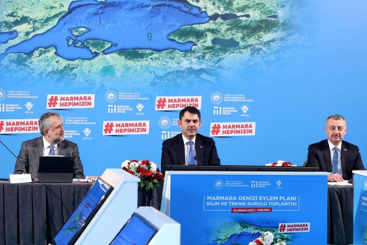 Murat Kurum: Marmara Denizi'nde müsilaja rastlanmadı