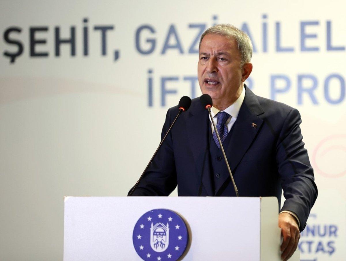 Hulusi Akar: Terör örgütünde çöküş hızlandı