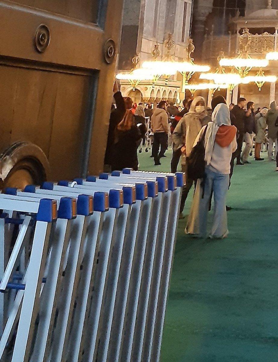 Ayasofya'nın tarihi kapısı tahrip edildi