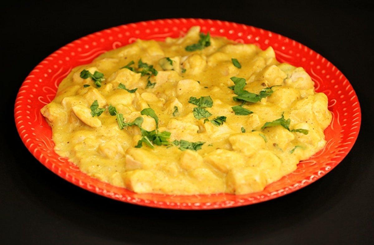 Köri soslu tavuk tarifi