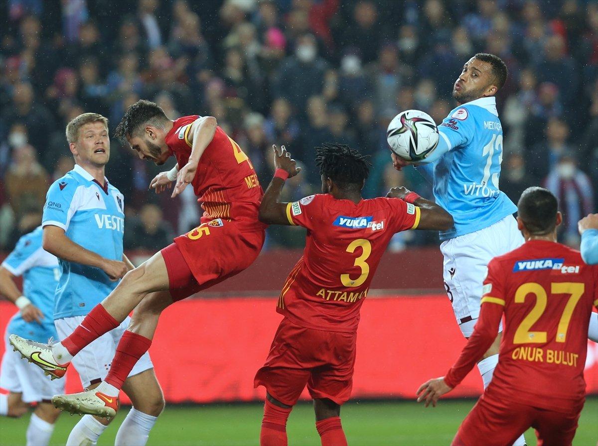 Trabzonspor kupa yarı final ilk maçında Kayserispor'u yendi