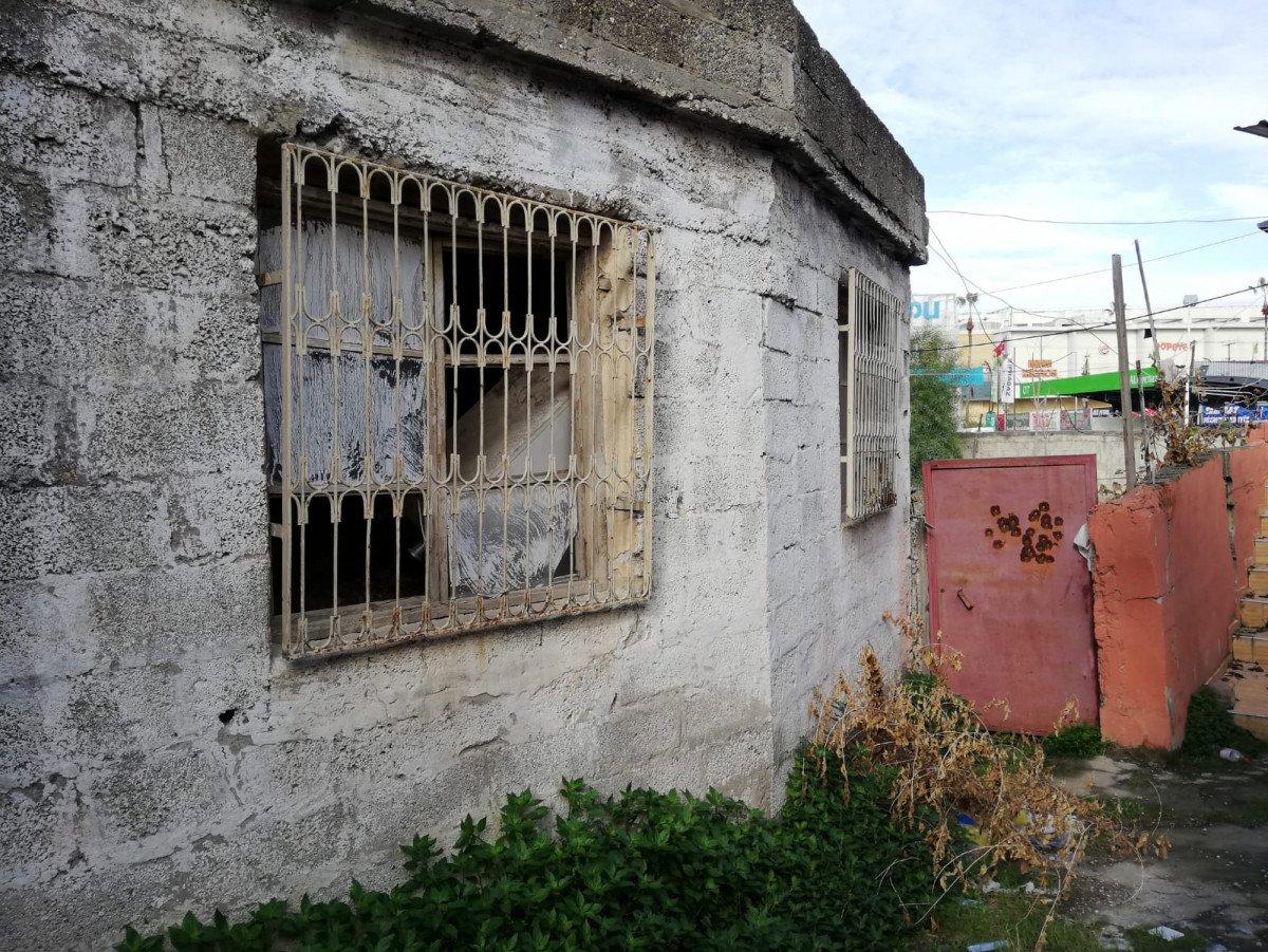 Mersin'de, 'gizemli ev' bitişiğindeki evde yangın çıktı